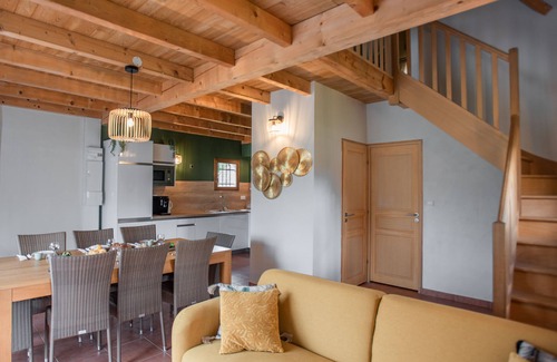 Lacapelle-Marival House | Cosy house on holiday park with swimming pool
