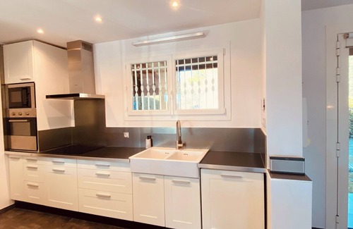 Lourmarin Villa | Cosy house with large swimming pool, 3 minutes from Lourmarin by car