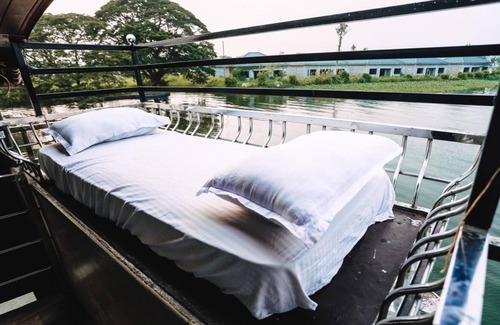 Alappuzha Boat Rental | Cosy Houseboats