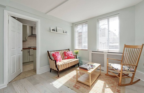 Finsbury Apartment | Cosy in Clerkenwell, by Veeve
