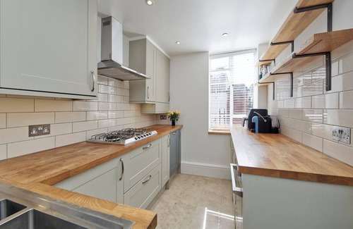 Finsbury Apartment | Cosy in Clerkenwell, by Veeve