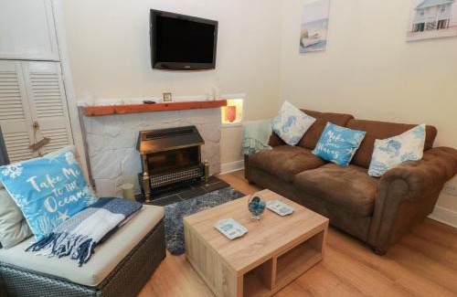 Millport Apartment | Cosy In