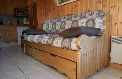 Samoens Apartment | Cosy large studio 30m² balcony south view 3 persons parking 5mn station