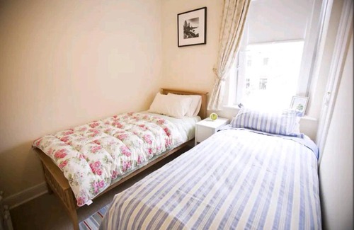 York House | Cosy little home just outside York city walls