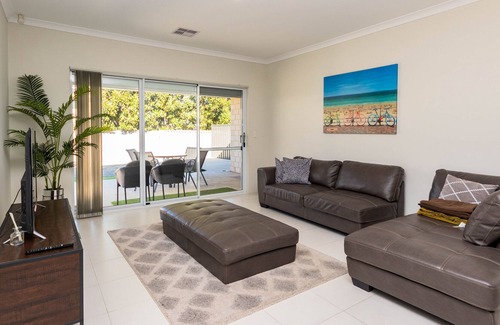 Wilson House | Cosy lodge Wilson - New Modern House Close to Perth CBD