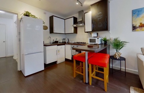 Thornton Apartment | Cosy London SW12, Garden Flat