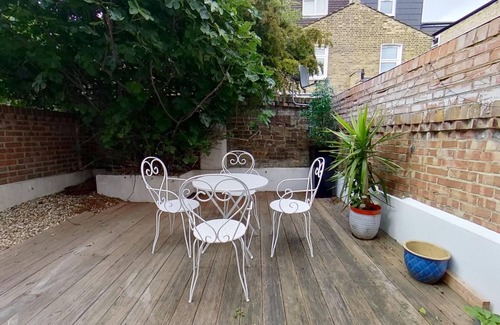 Thornton Apartment | Cosy London SW12, Garden Flat