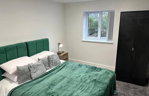 Long Eaton Apartment | Cosy Long Eaton Flat: Perfect for All Stays