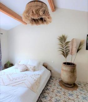 Saint-Siffret House | Cosy love house