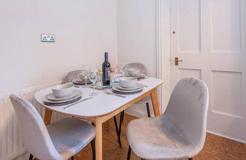 Shipley Apartment | Cosy Mill Workers Cottage Heritage Saltaire