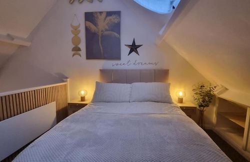 Pembroke Apartment | Cosy Moat House Cottage #3
