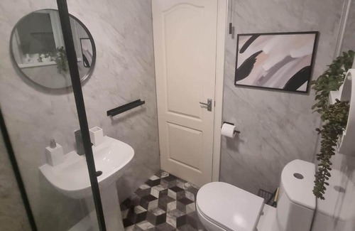 Pembroke Apartment | Cosy Moat House Cottage #3