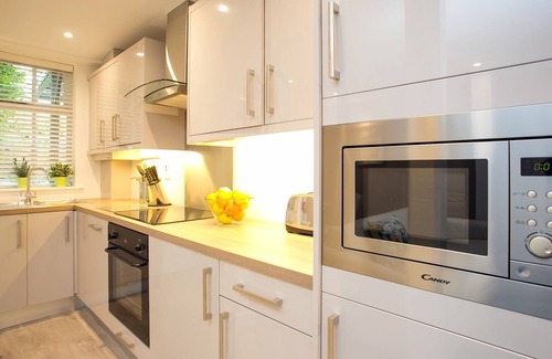 Grand Canal Dock Apartment | Cosy & modern 1 bedroom apartment located in the quiet area of Ballsbridge