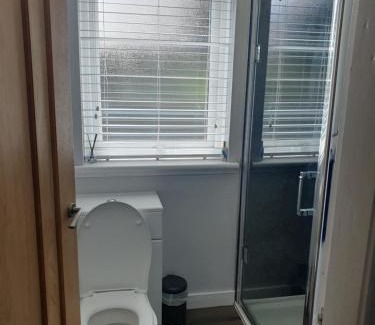 Central Aberdeen Apartment | Cosy Modern 2 bed Garden view appartment, Parking, TV Wifi