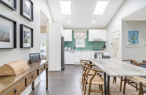 Katoomba House | Cosy Modern Blue Mountains Cottage Katoomba