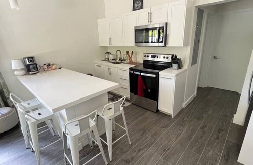 Northwest Point Apartment | Cosy modern coastal retreat - close to dive spots
