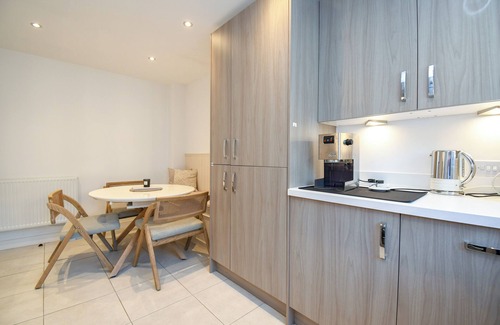Cockermouth House | Cosy modern house Lake District retreat, 10 minute walk into Cockermouth Town!