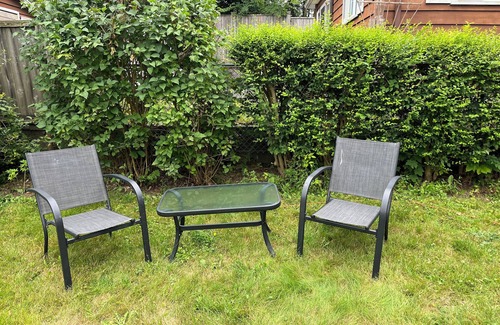 North End Apartment | Cosy modern suite , well established quiet neighbourhood, minutes 2 Downtown