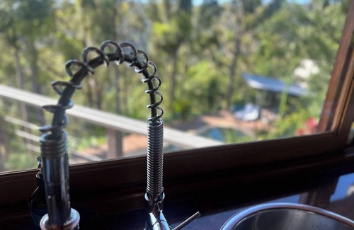 Eagle Heights House | Cosy Mountain house w/fire and pool on Tamborine Mountain!