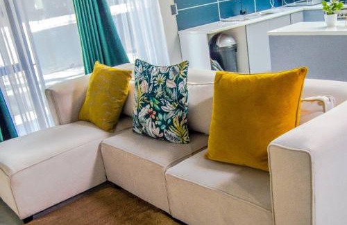 Kareeberg Apartment | Cosy Nest 5min2 Sandton City 6