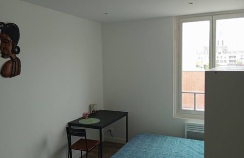 Cambrai Apartment | Cosy new studio in the heart of town with a view of the square