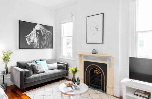 Glebe Apartment | Cosy Nook In Inner-city Victorian Mansion