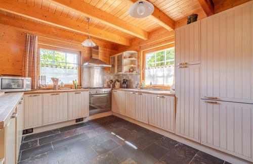 Bomal-sur-Ourthe Ski Chalet | Cosy Norwegian-style chalet