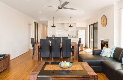 Cowes House | Cosy on Currawong - sleeps 8