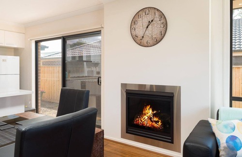 Cowes House | Cosy on Currawong - sleeps 8