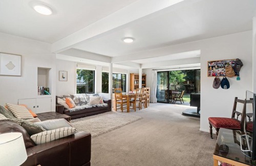 Wanaka House | Cosy on Kowhai - Wanaka Holiday Home
