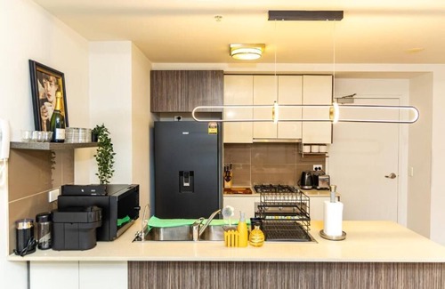 Harris Park Apartment | Cosy Parra Stylish 2 Bedroom Aprt 5-Min Walk to Station Private Big Car Park
