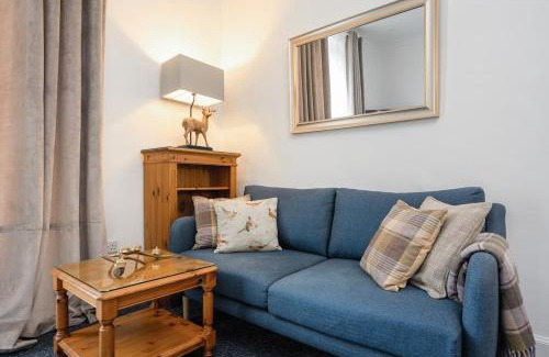 West End Apartment | Cosy & Quiet Flat near Haymarket Station