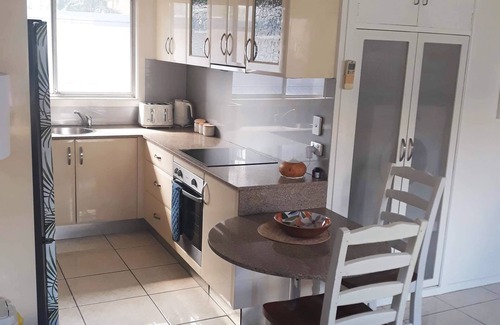 Tweed Heads Apartment | Cosy rainbow bay unit 100m from the beach