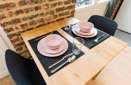 Lower Town Apartment | Cosy red-brick studio (close to Grand-Place & Bourse)