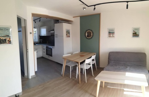 Saint-Cast-le-Guildo Apartment | Cosy renovated apartment with sea view