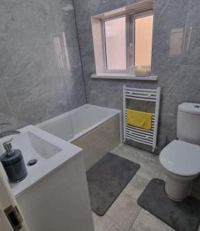 Portsmouth House | Cosy Retreat Your Home Away