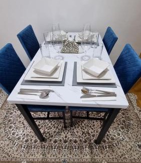 Portsmouth House | Cosy Retreat Your Home Away