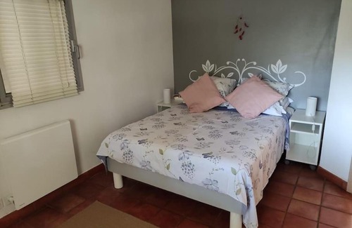 Brignoles Apartment | Cosy rez-de-jardin de villa