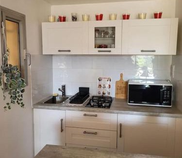 Brignoles Apartment | Cosy rez-de-jardin de villa