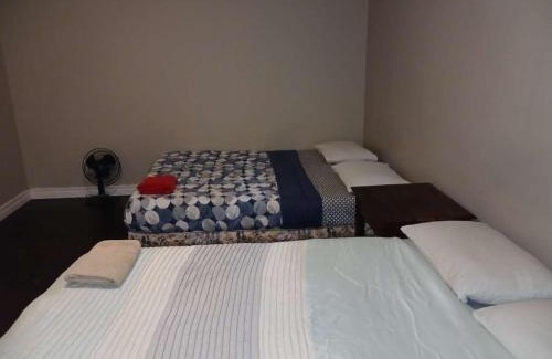 Rosemount House | Cosy Romantic and Cost Effective Stay in Kitchener
