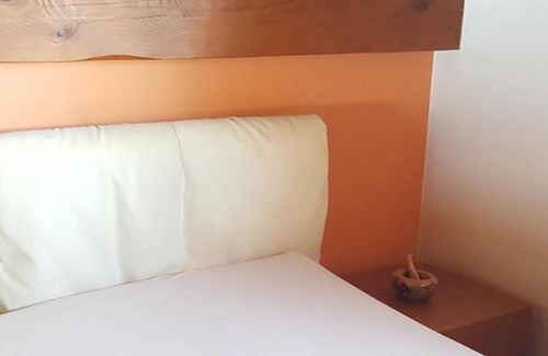 Sauverny House | Cosy room nearby Geneva