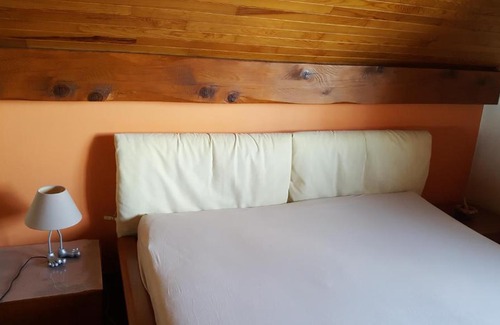 Sauverny House | Cosy room nearby Geneva