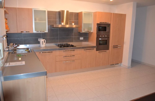 Msida Apartment | Cosy room with private bathroom in central modern apartment