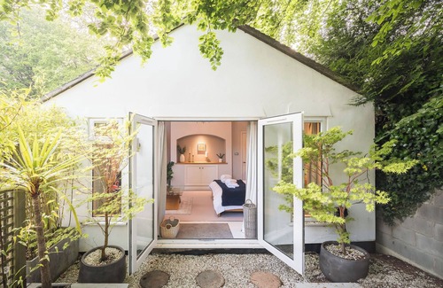 Failand Apartment | Cosy rural retreat North Somerset with garden