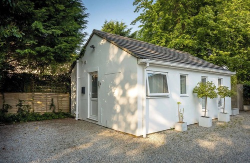 Failand Apartment | Cosy rural retreat North Somerset with garden
