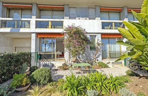 Les Baumettes Apartment | Cosy Sea Front Garden Nice
