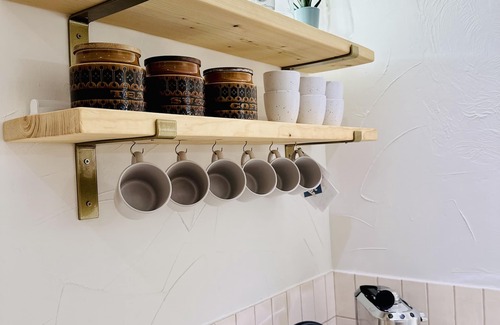 Cooden Cottage | Cosy Seaside Cottage sleeps 6 pets welcome