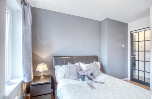 Glasgow Westend Apartment | Cosy SECC/Hydro apartment with free car park