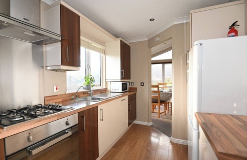 Beddgelert Cabin | Cosy Self-Catering Cabin with Panoramic Windows and Stunning Mountain Views