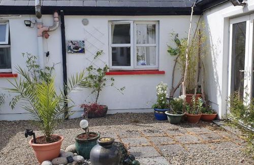 Ballina House | Cosy self contained cottage with stunning views